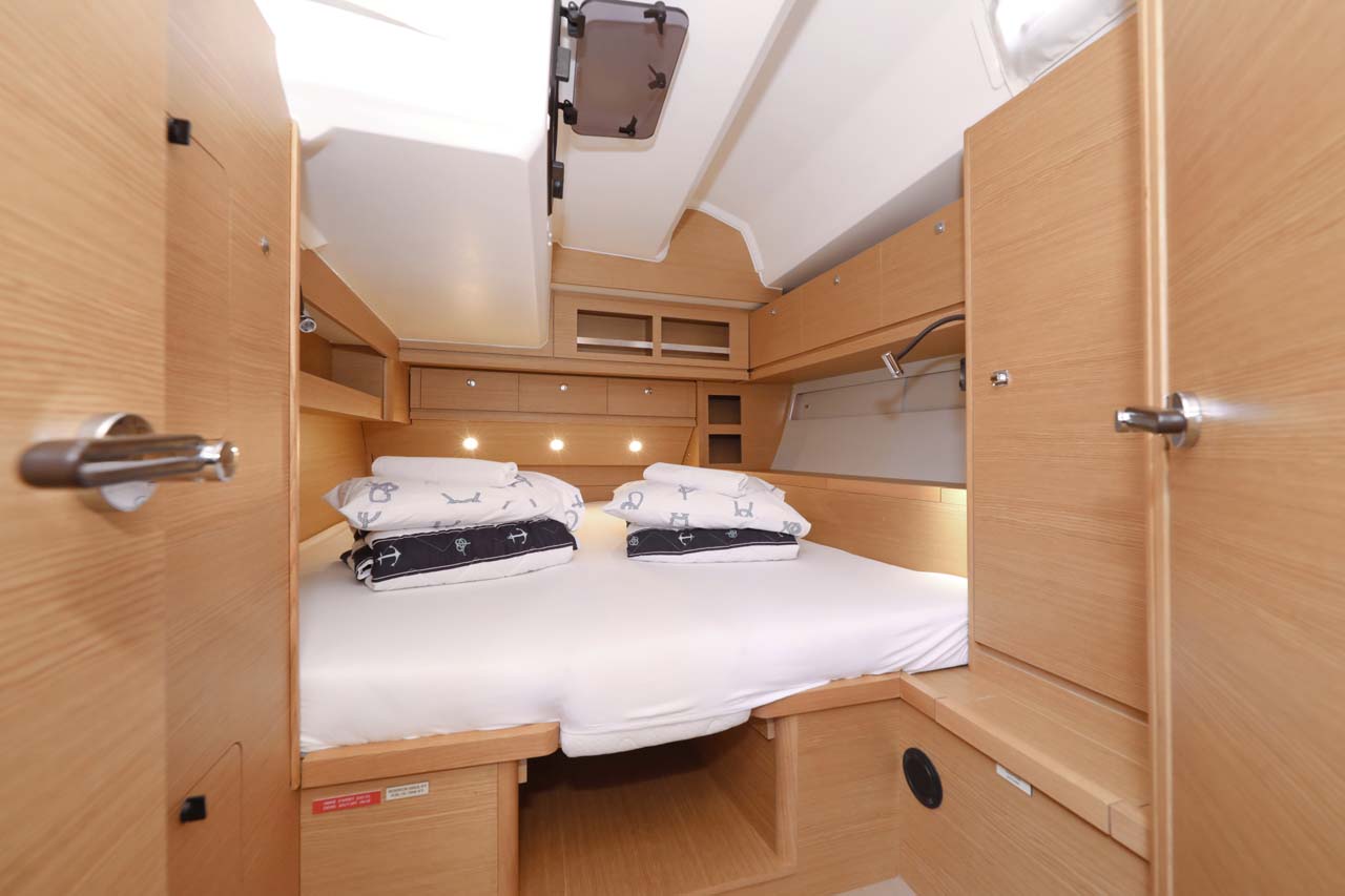Dufour 56 Exclusive - 5 + 1 cab. — photo 17