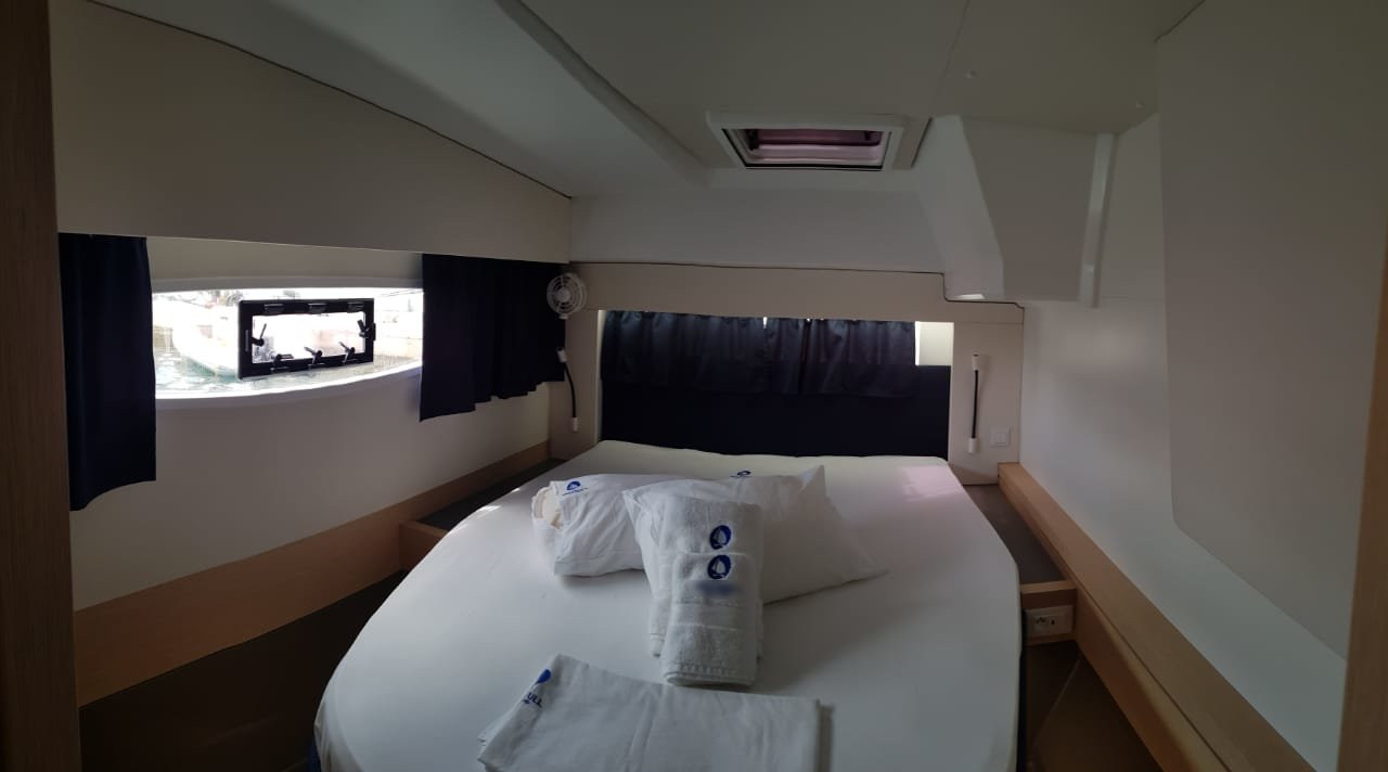 Fountaine Pajot Astrea 42 - 4 + 2 cab. — photo 8