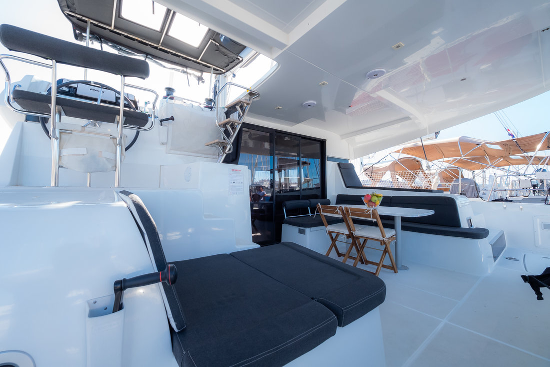 Lagoon 42 - 4 + 2 cab. — photo 5