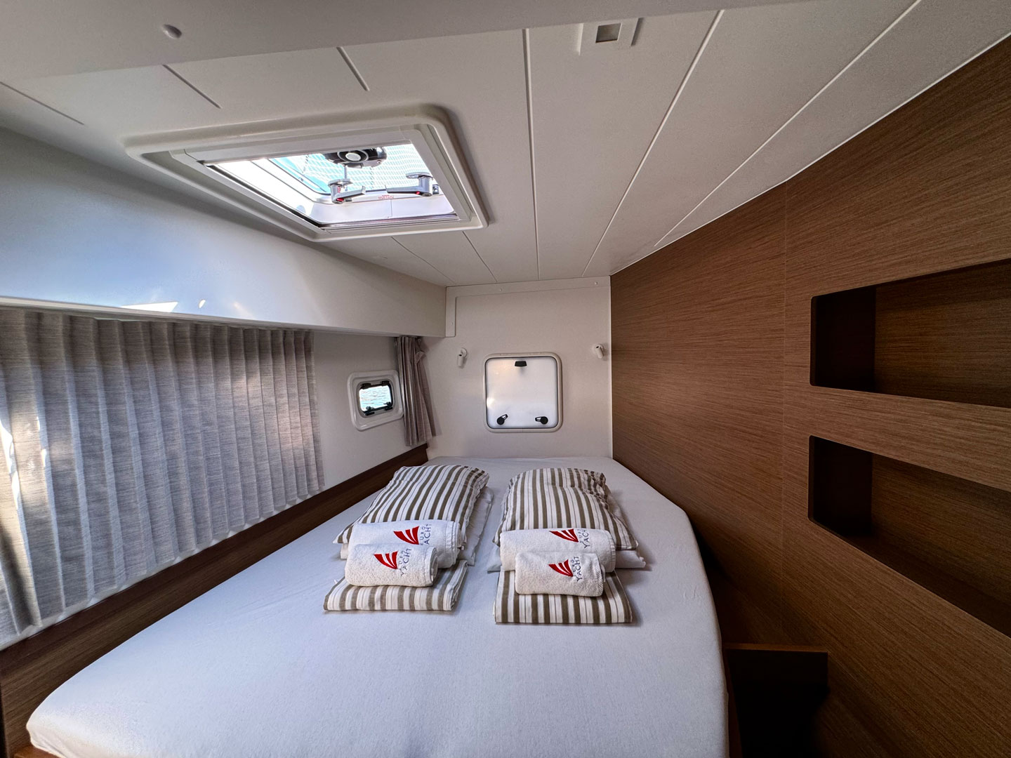Lagoon 42 - 4 + 2 cab. — photo 12