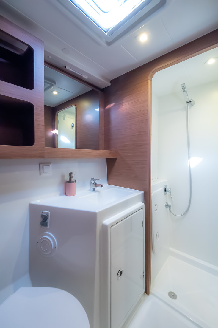 Lagoon 42 - 4 + 2 cab. — photo 14