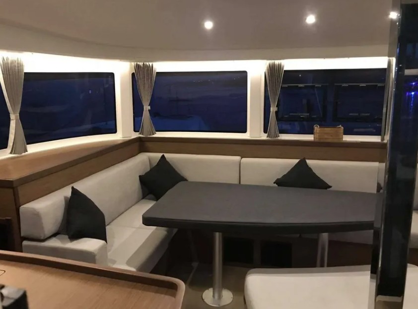 Lagoon 42 - 4 + 2 cab. — photo 7
