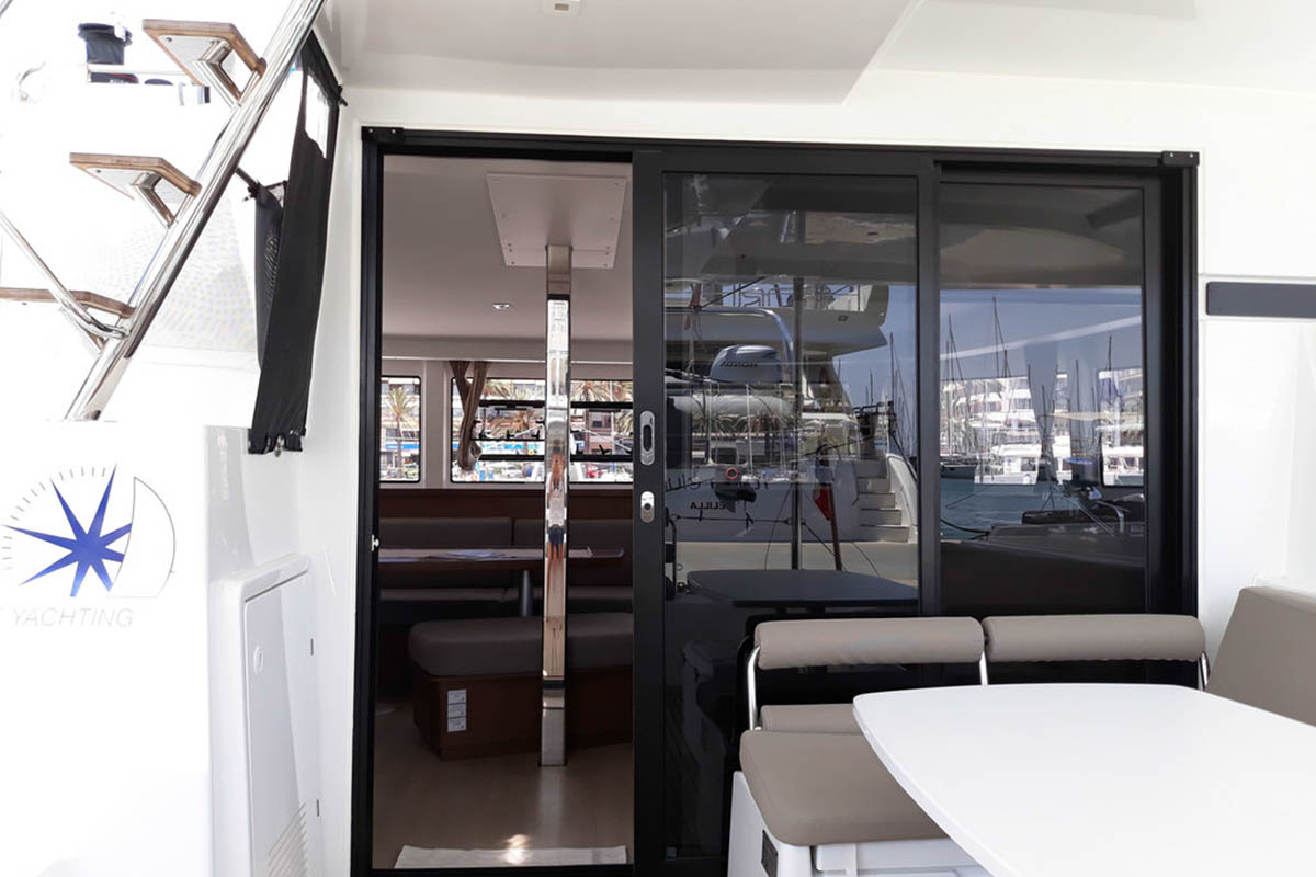 Lagoon 42 - 4 + 2 cab. — photo 8