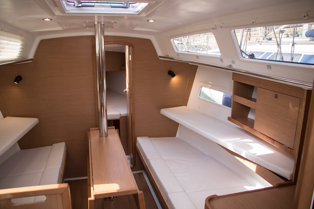 Sun Odyssey 319 - 2 cab. — photo 6