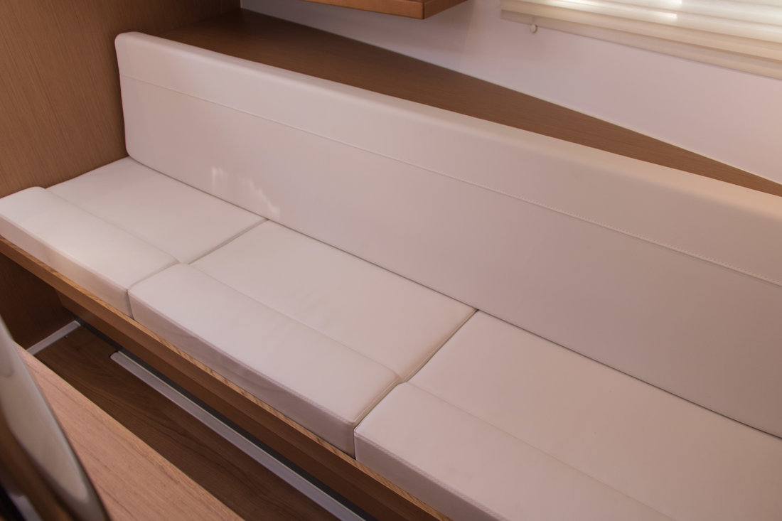 Sun Odyssey 319 - 2 cab. — photo 9