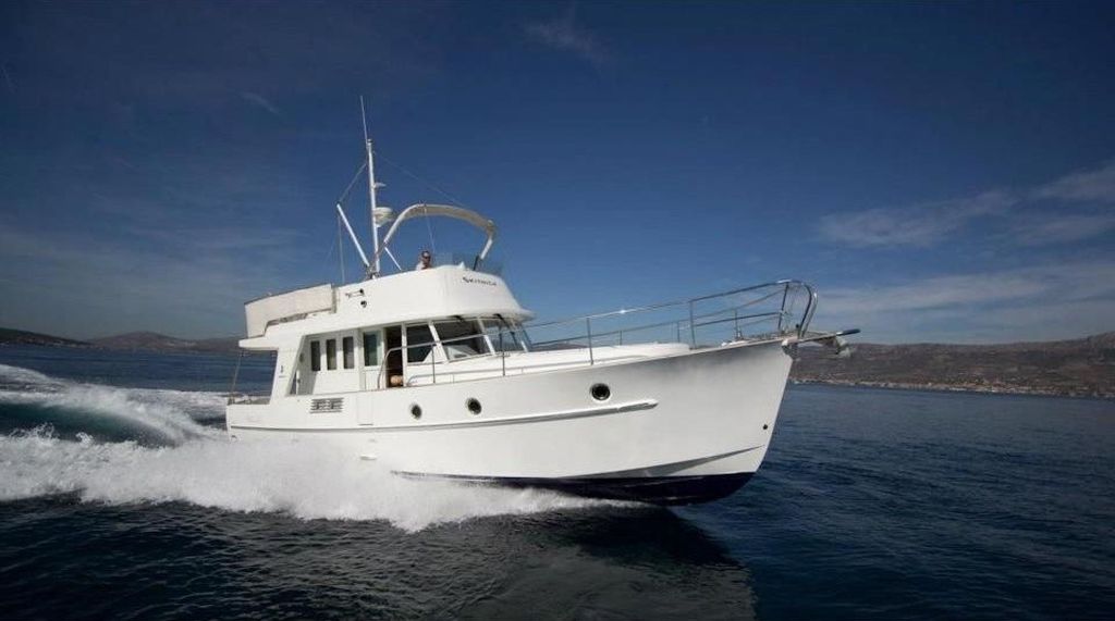 Swift Trawler 42 — photo 1