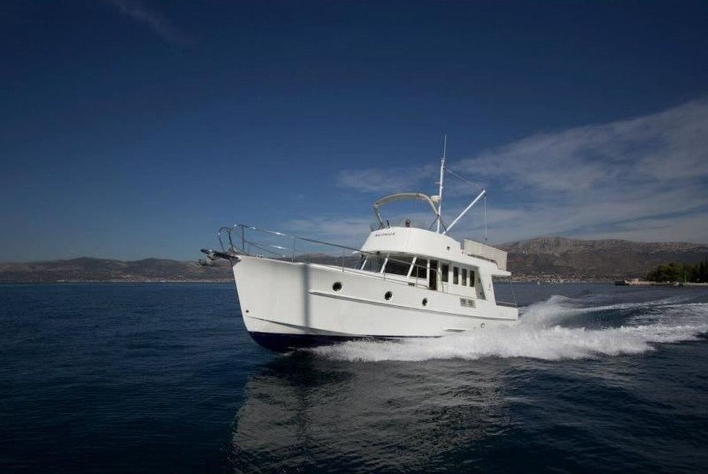 Swift Trawler 42 — photo 3
