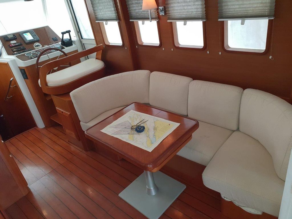 Swift Trawler 42 — photo 5