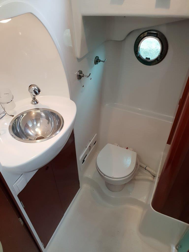 Swift Trawler 42 — photo 9