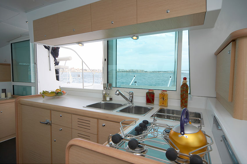 Lagoon 420 - 6 cab. — photo 19