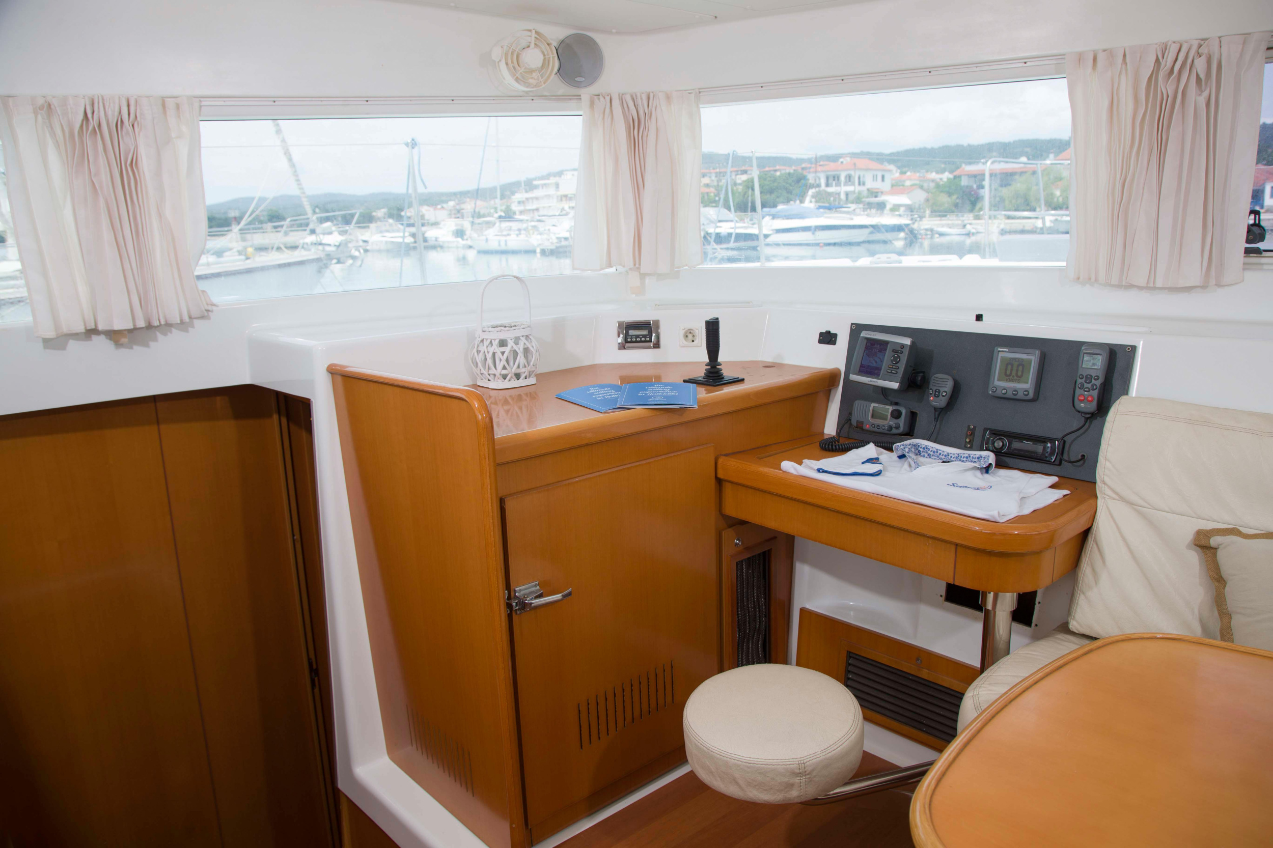 Lagoon 420 - 6 cab. — photo 22