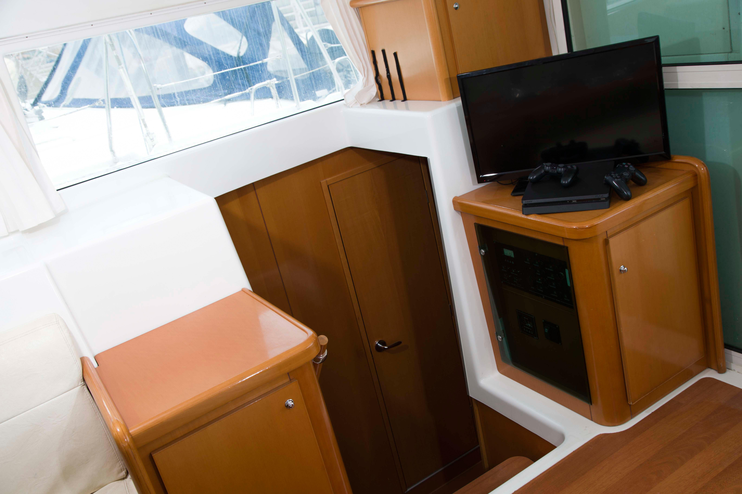 Lagoon 420 - 6 cab. — photo 23