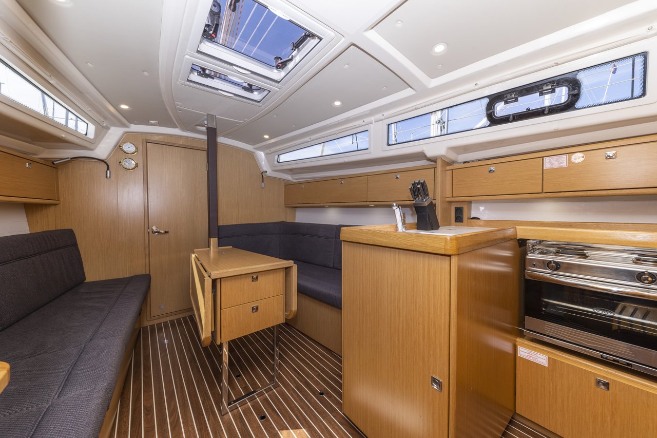 Bavaria Cruiser 34 Style — photo 13