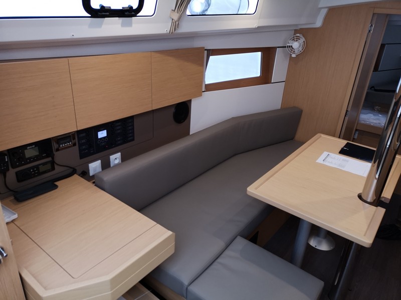 Oceanis 35.1 — photo 8
