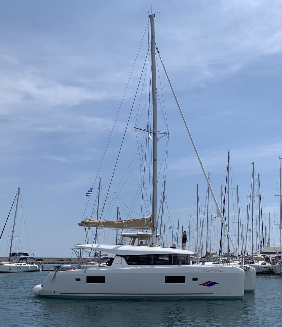 Lagoon 42 - 4 + 2 cab. — photo 3