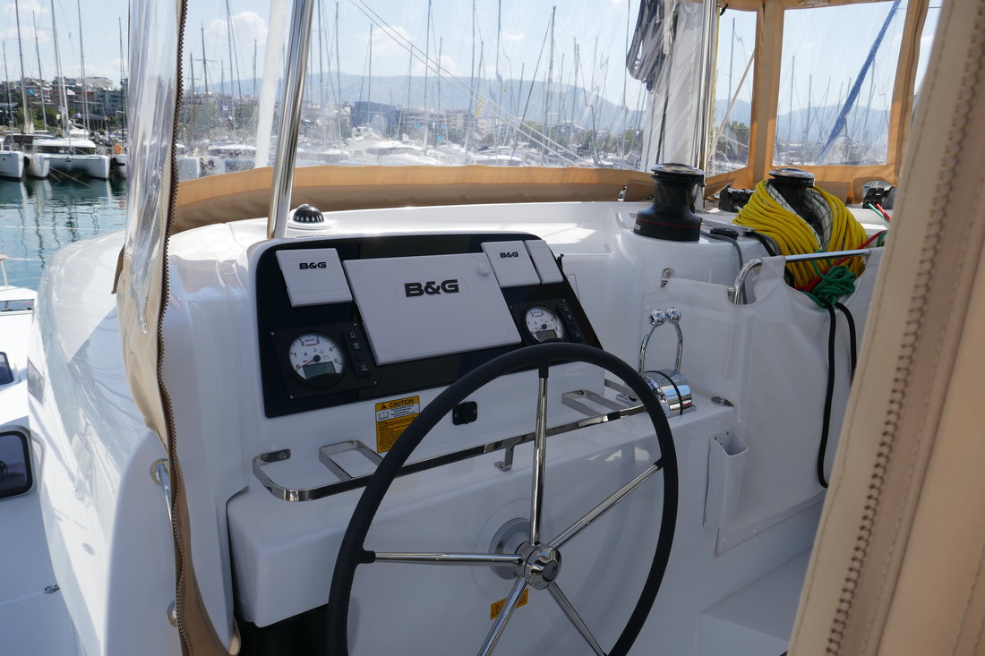 Lagoon 42 - 4 + 2 cab. — photo 8
