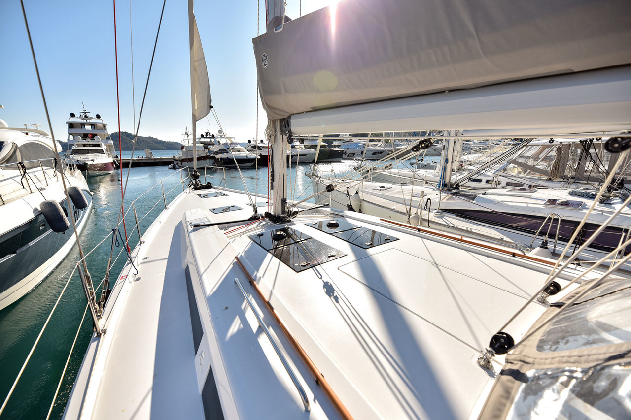 Hanse 508 - 5 + 1 cab. — photo 4