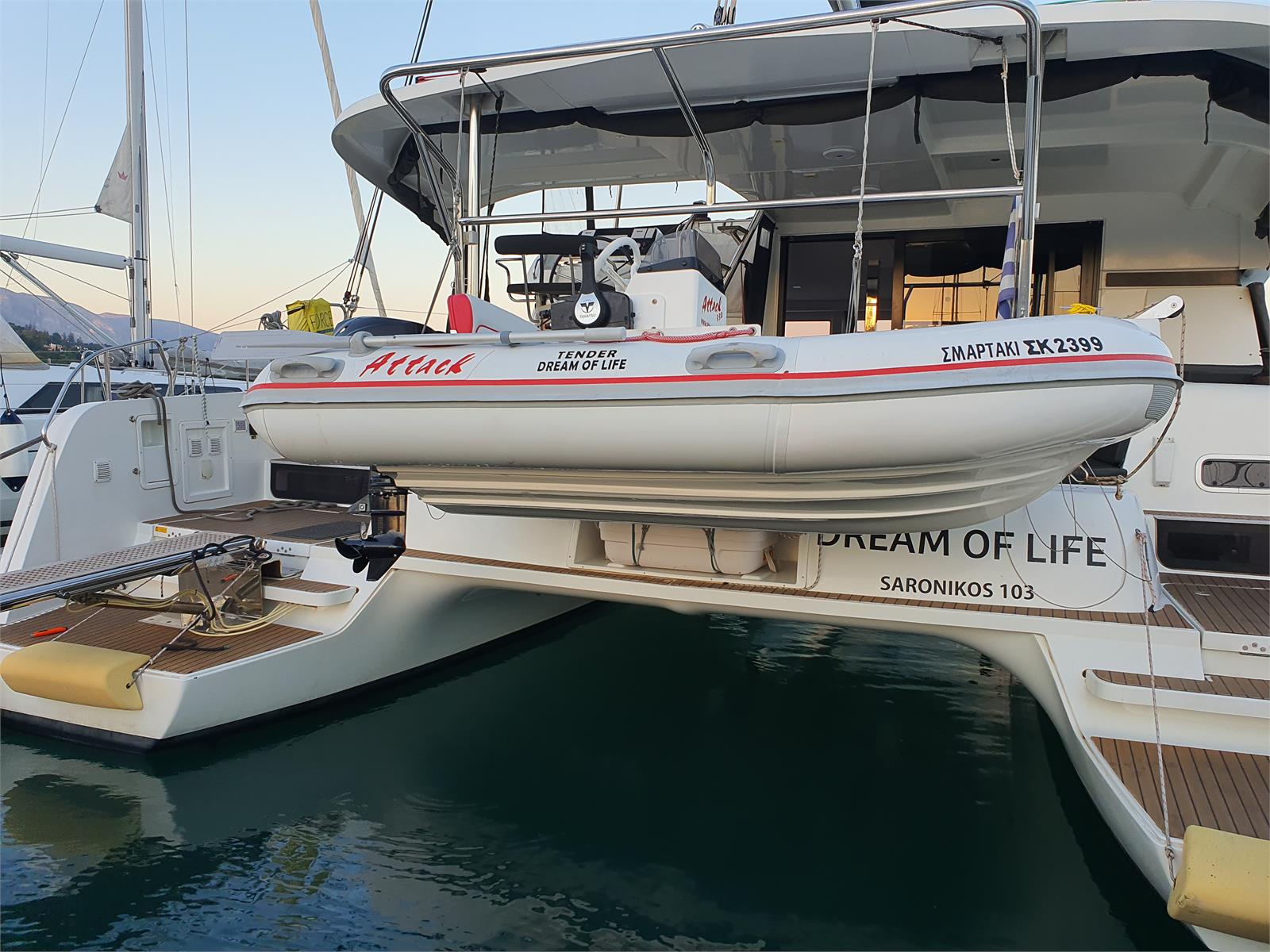 Lagoon 42 - 4 + 2 cab. — photo 3