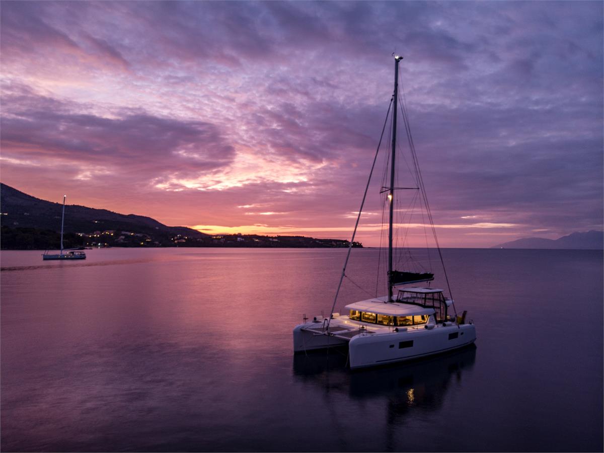 Lagoon 42 - 4 + 2 cab. — photo 13