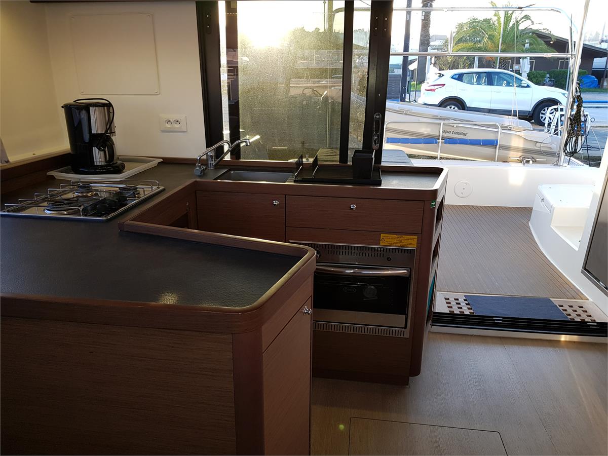 Lagoon 42 - 4 + 2 cab. — photo 22