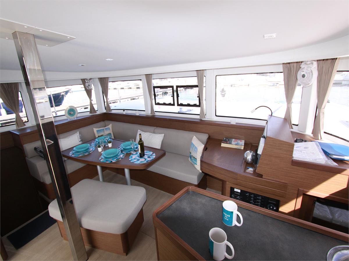 Lagoon 42 - 4 + 2 cab. — photo 23