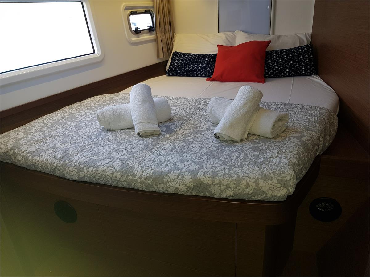 Lagoon 42 - 4 + 2 cab. — photo 27