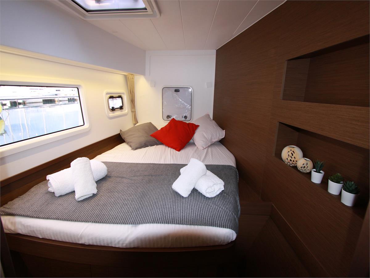 Lagoon 42 - 4 + 2 cab. — photo 30