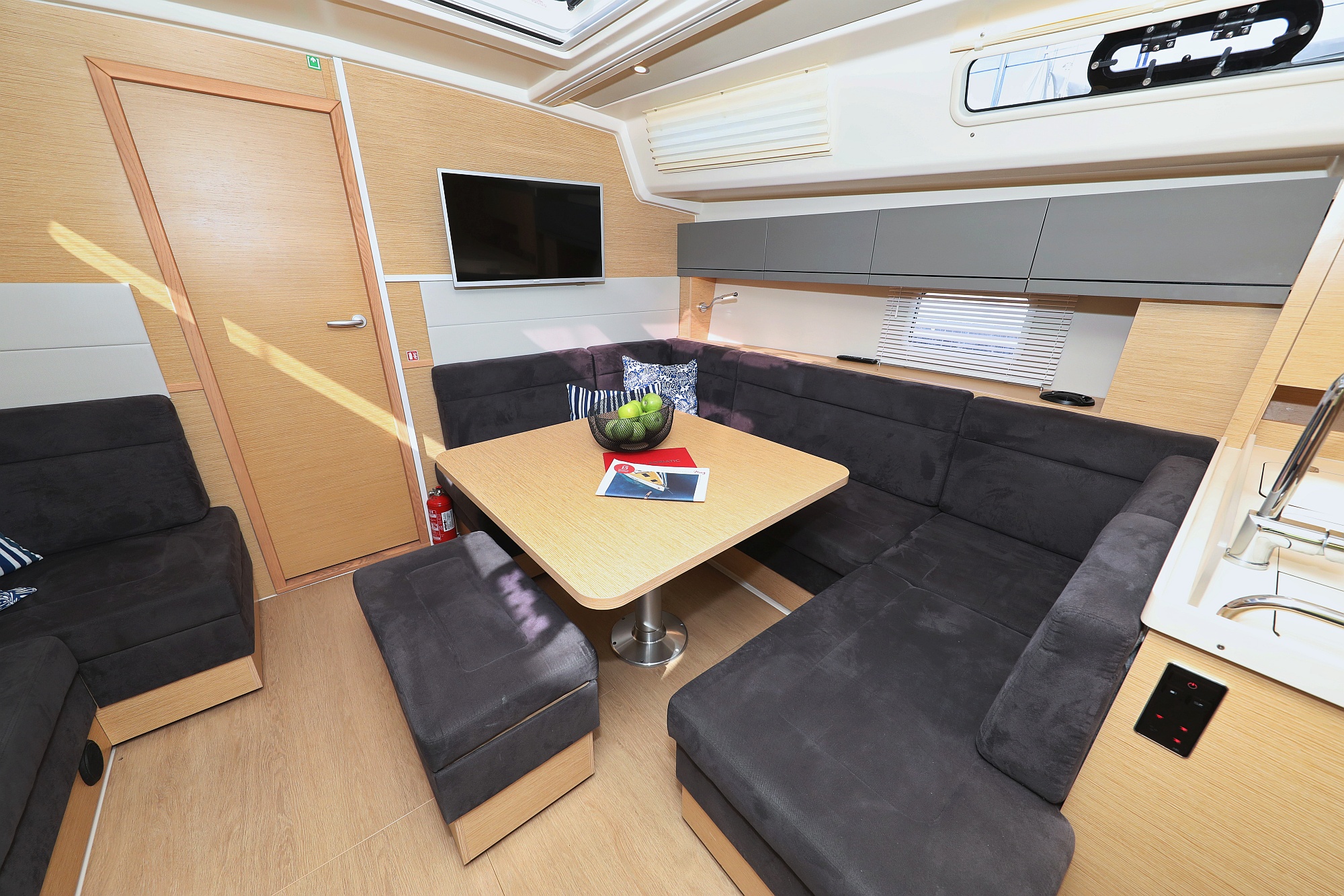 Hanse 458 - 3 cab. — photo 8