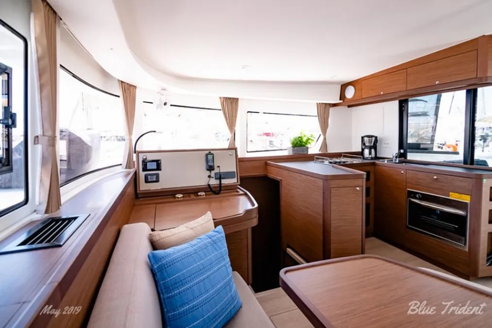 Lagoon 42 - 4 + 2 cab. — photo 18