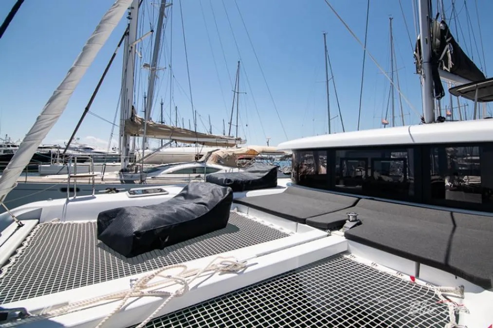Lagoon 42 - 4 + 2 cab. — photo 20