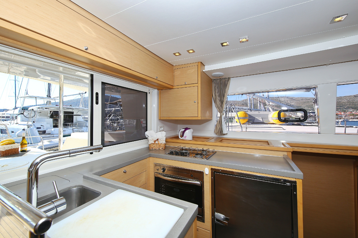 Lagoon 450 F - 4 + 2 cab. — photo 23