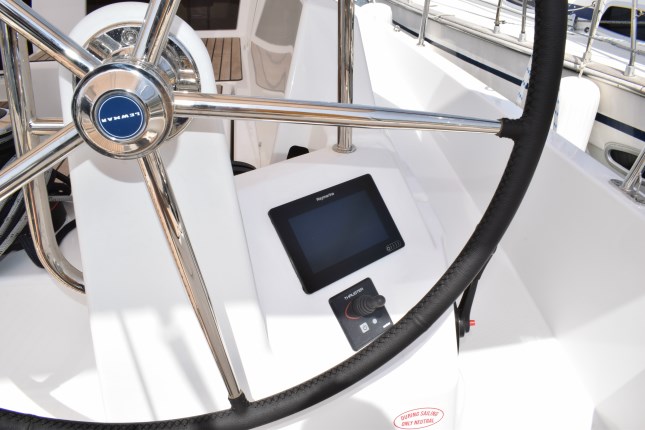 Sun Odyssey 490 - 5 cab. — photo 4