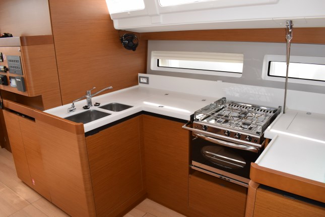 Sun Odyssey 490 - 5 cab. — photo 7