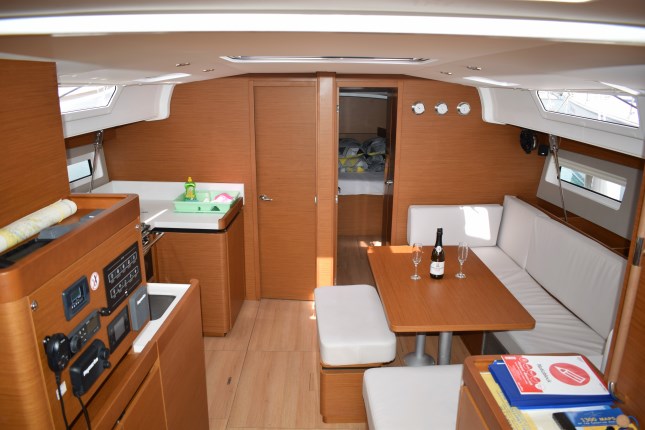 Sun Odyssey 490 - 5 cab. — photo 8