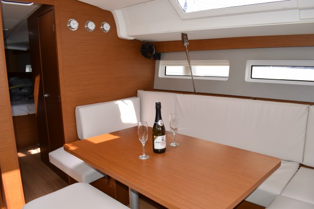 Sun Odyssey 490 - 5 cab. — photo 9