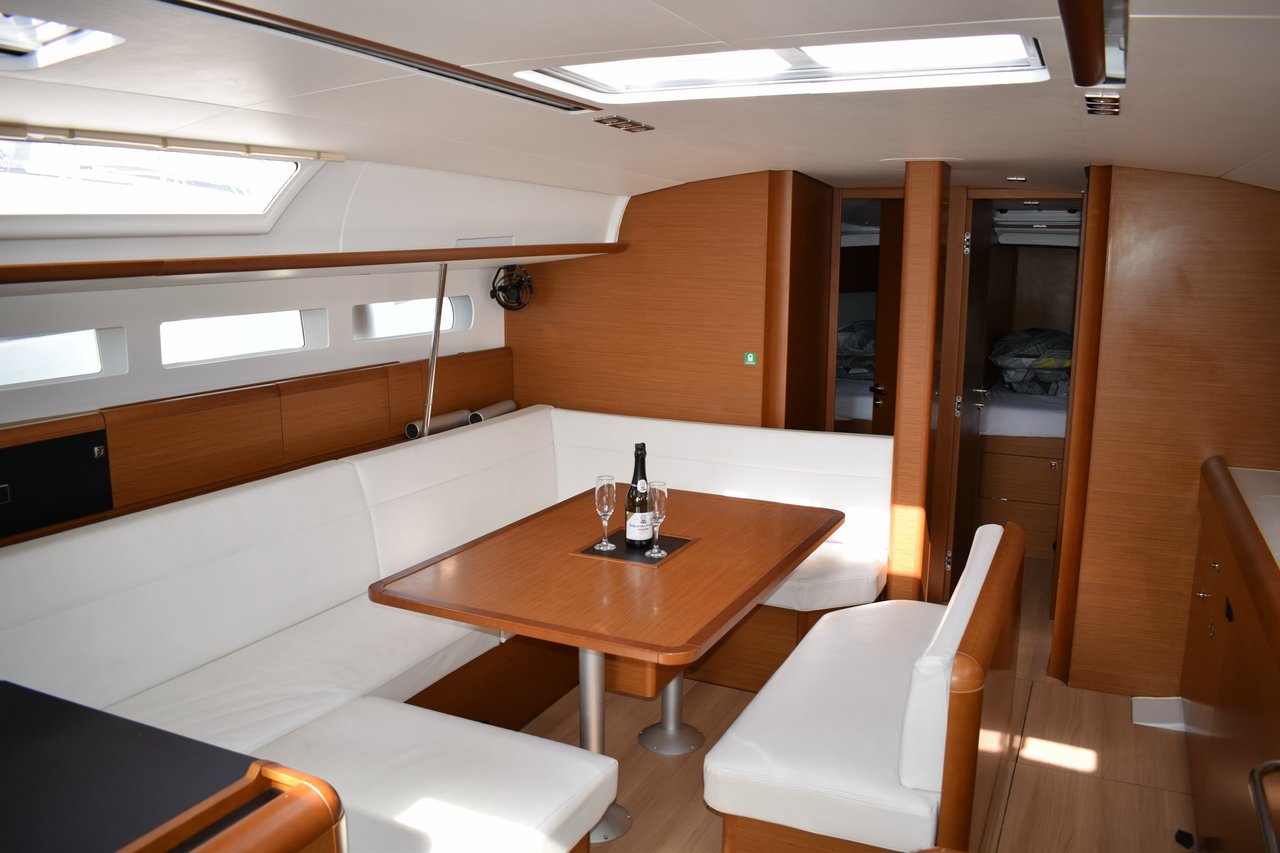 Sun Odyssey 519 - 5 + 1 cab. — photo 9