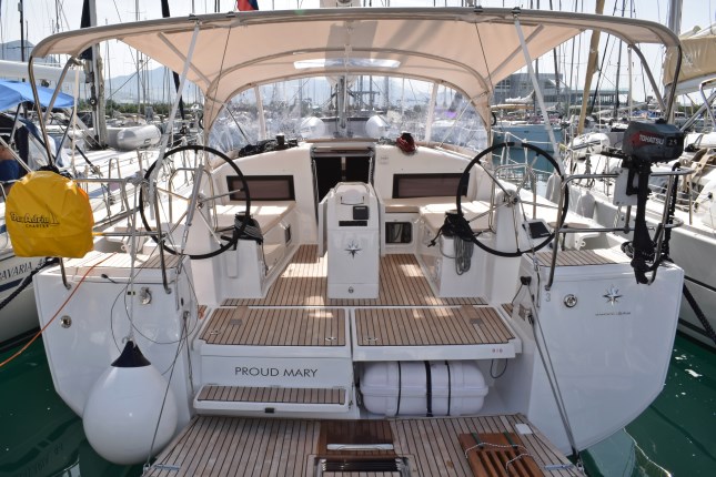 Sun Odyssey 440 - 4 cab. — photo 1