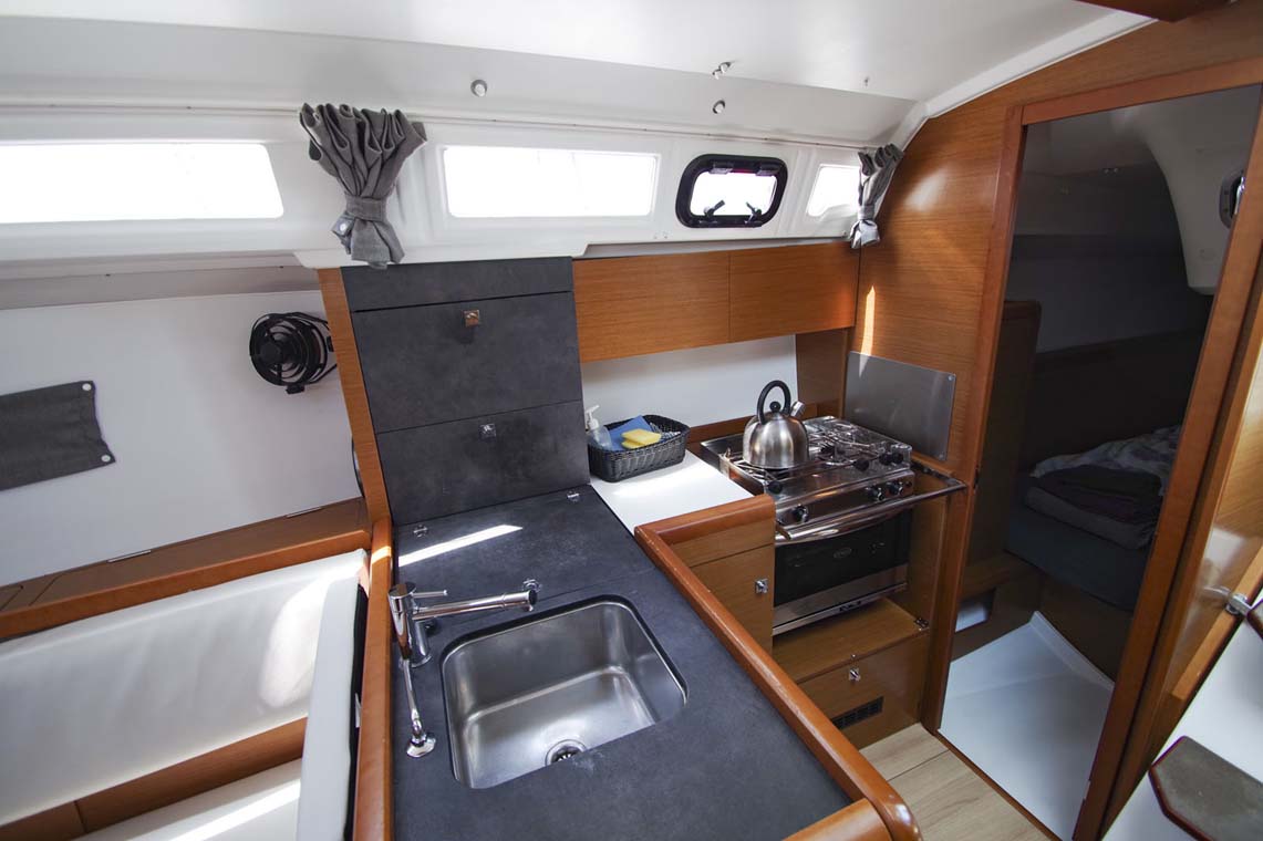 Sun Odyssey 349 - 3 cab. — photo 12