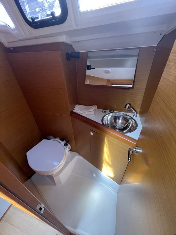 Sun Odyssey 349 - 3 cab. — photo 18