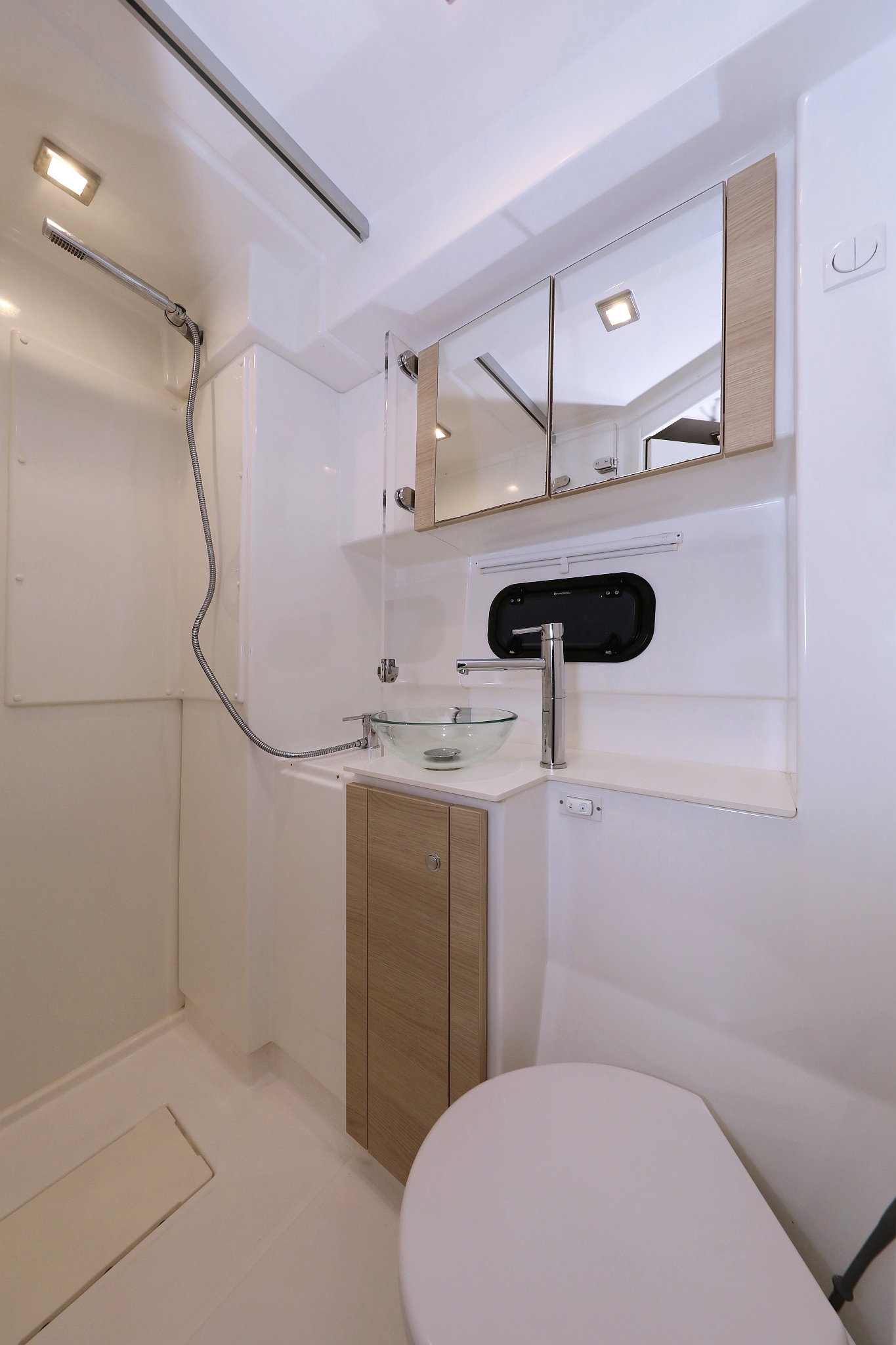Bali 4.5 - 4 + 2 cab. — photo 11