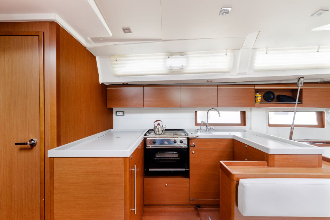Oceanis 51.1 - 5 + 1 cab. — photo 14