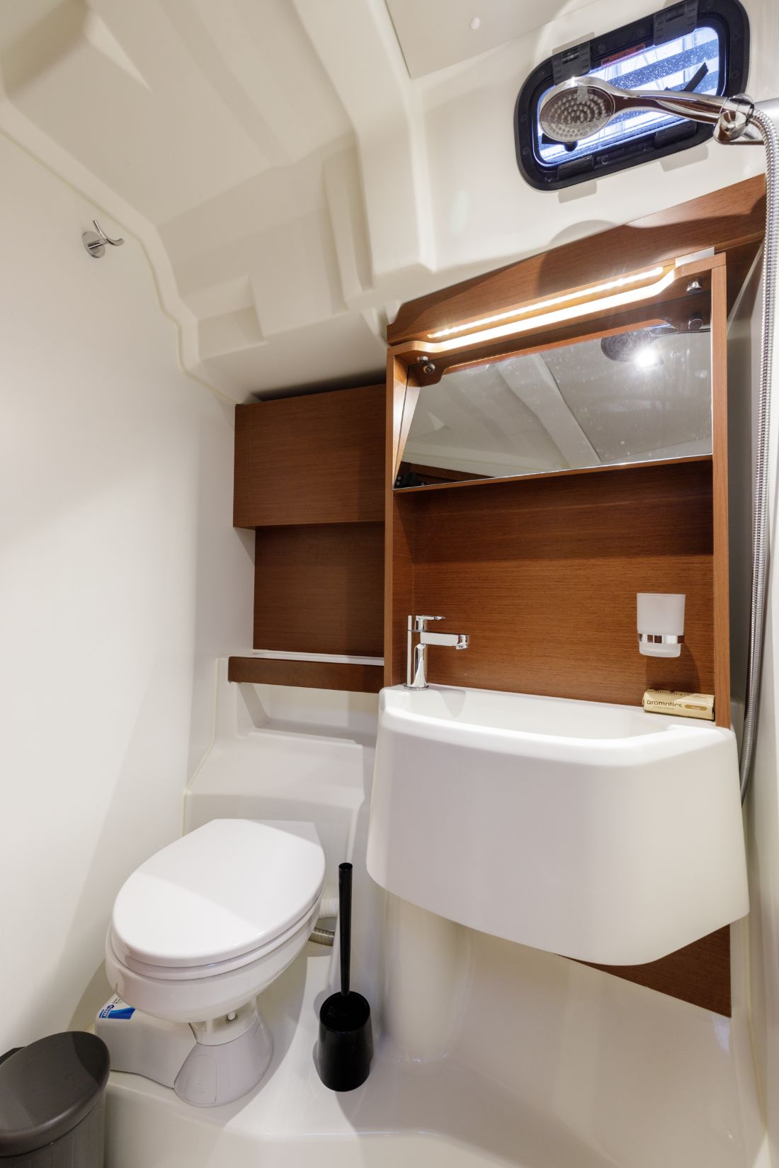 Oceanis 51.1 - 5 + 1 cab. — photo 19