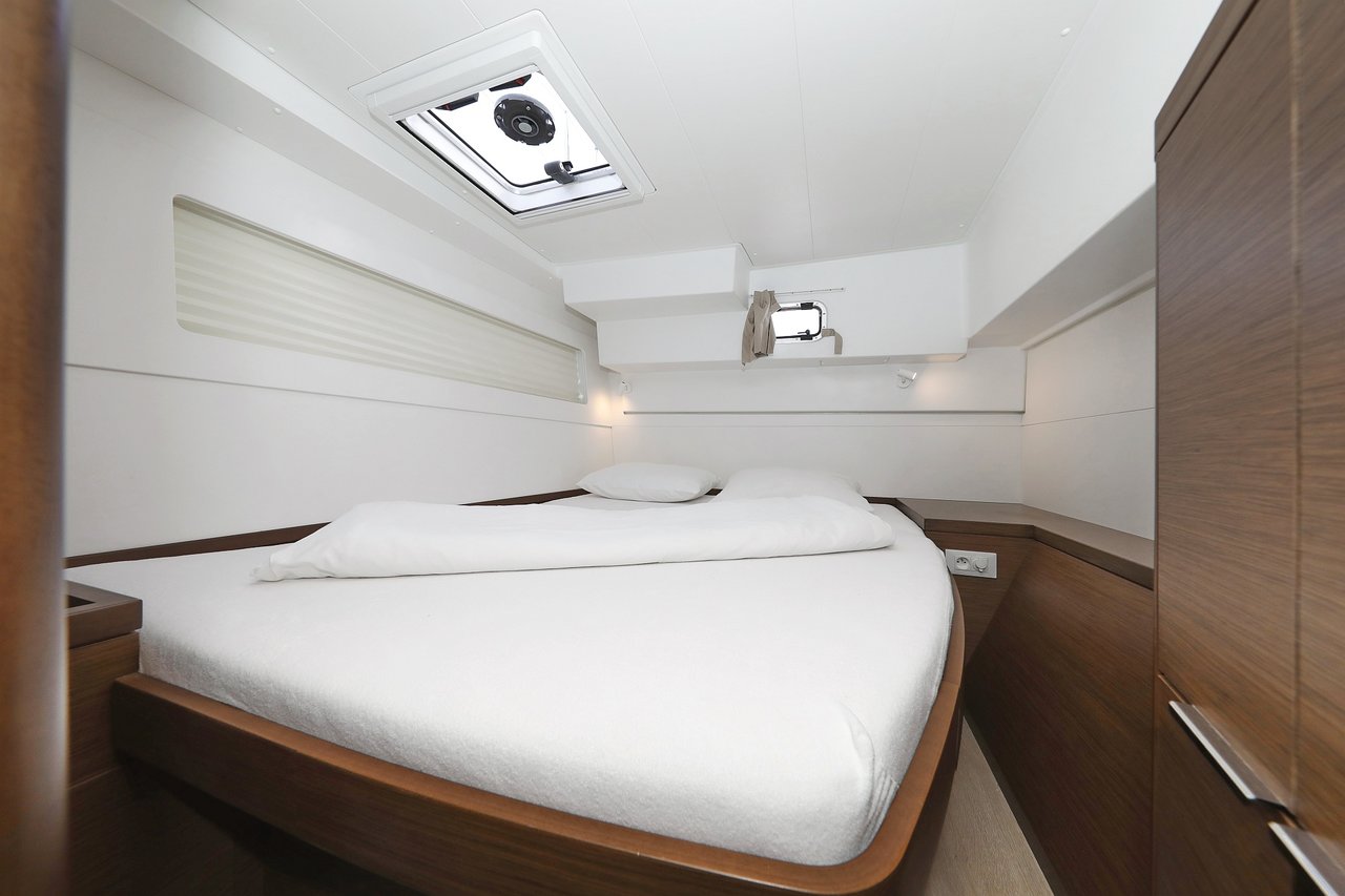 Lagoon 40 - 4 + 2 cab — photo 31