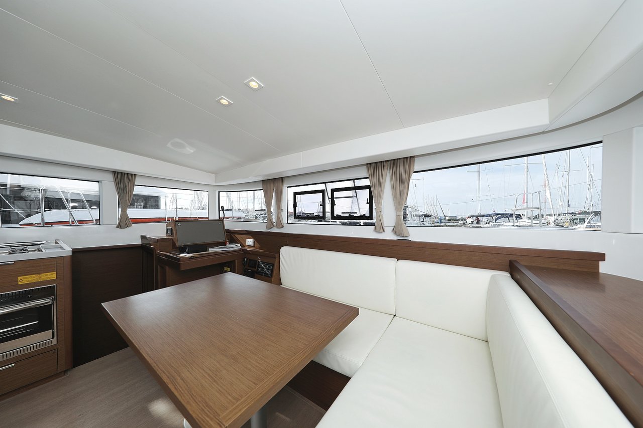 Lagoon 40 - 4 + 2 cab — photo 19