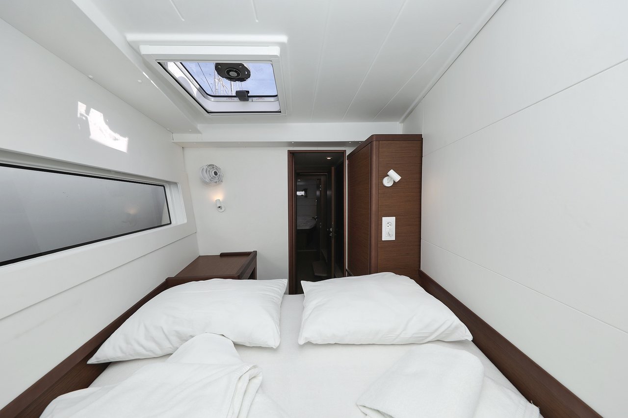 Lagoon 40 - 4 + 2 cab — photo 26