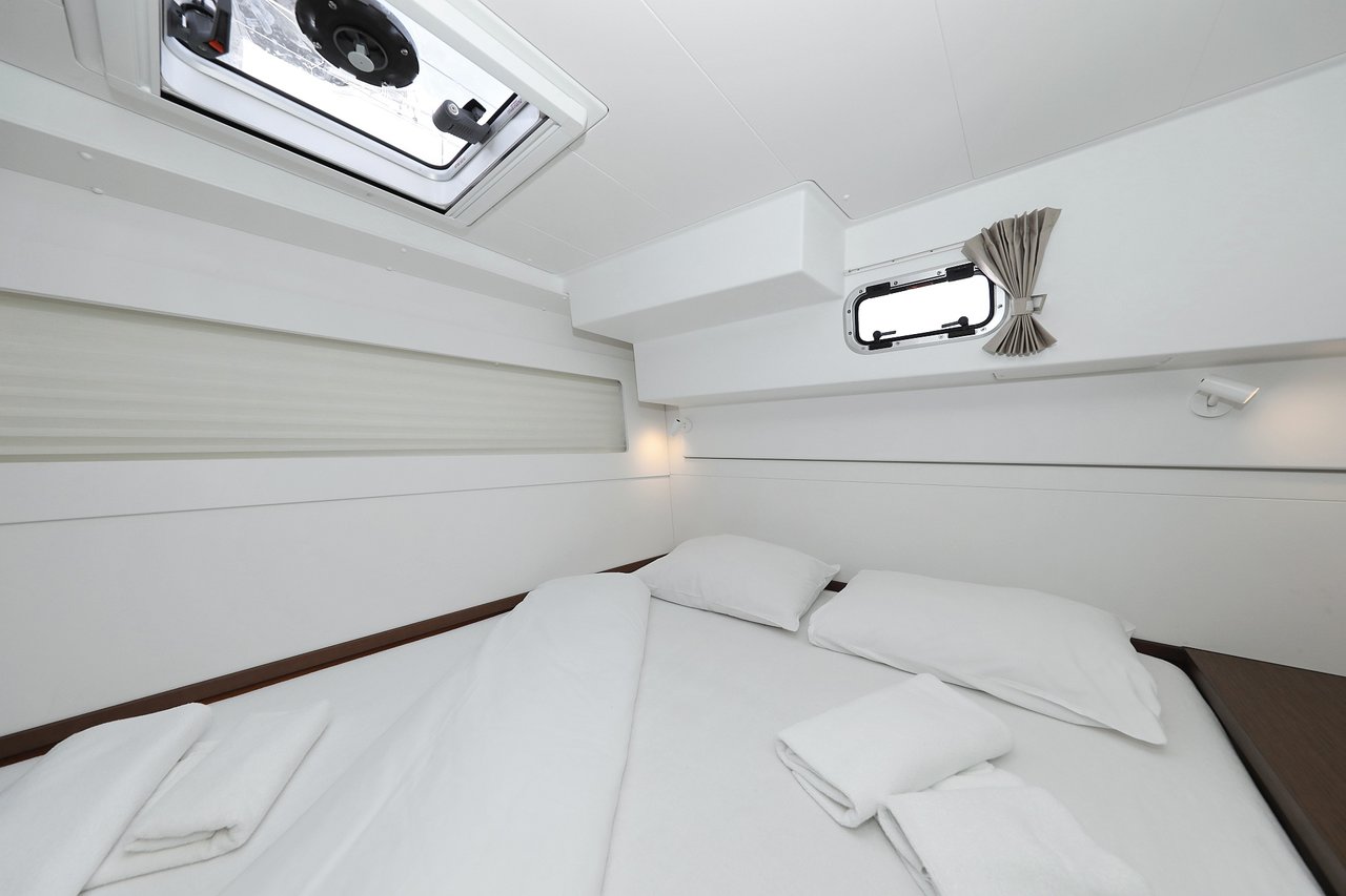 Lagoon 40 - 4 + 2 cab — photo 29