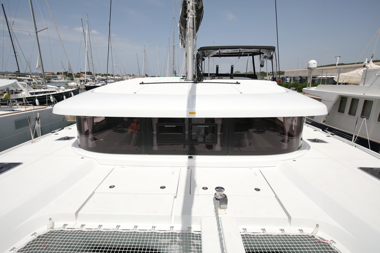 Lagoon 42 - 4 + 2 cab. — photo 7