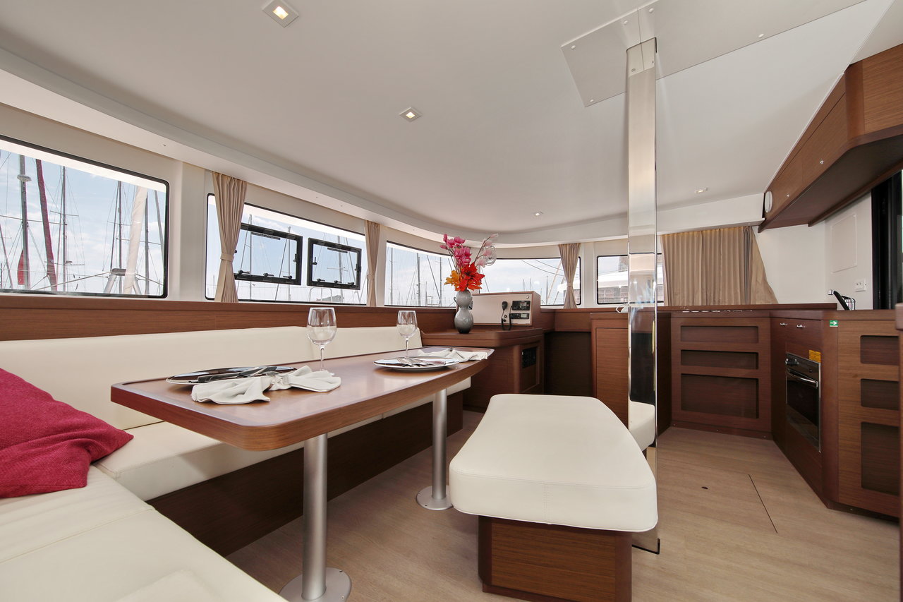 Lagoon 42 - 4 + 2 cab. — photo 13