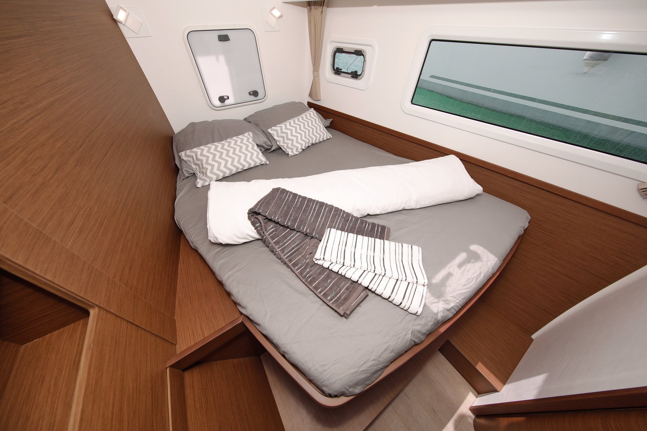 Lagoon 42 - 4 + 2 cab. — photo 18