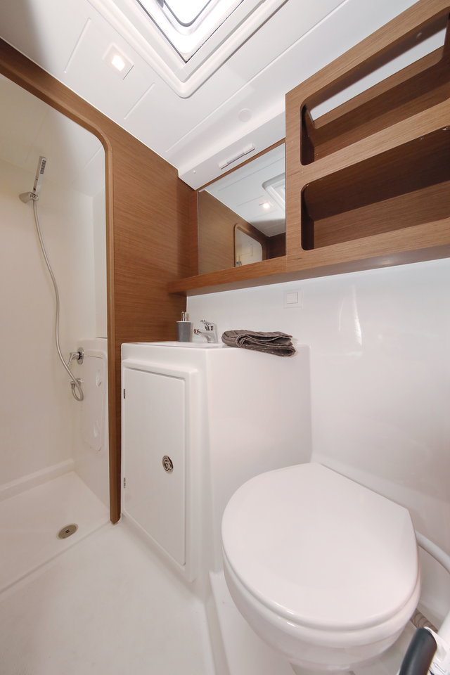 Lagoon 42 - 4 + 2 cab. — photo 19